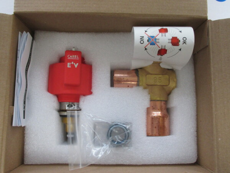 Электронное PB CAREL E4V85BST00 25-35 мм (со смотровым стеклом) | Продажа, монтаж и обслуживание холодильного оборудования | Север33