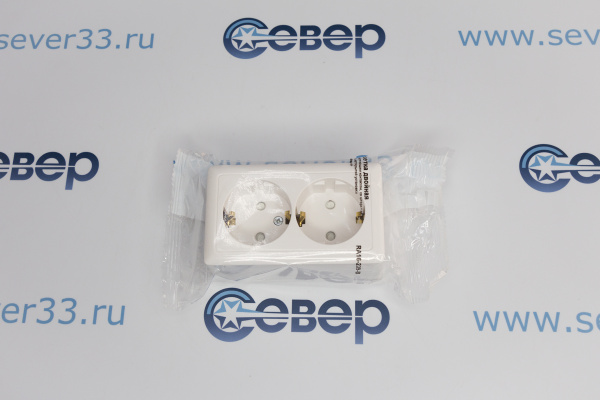 Розетка Makel Siva Ustu 2-я с_з квадрат  белая_1